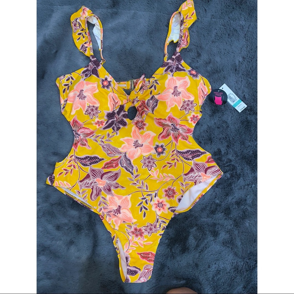 One piece swimsuit